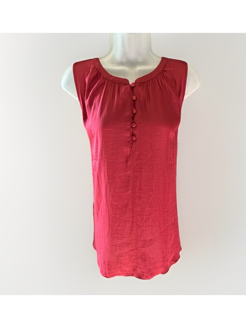 LOFT Sleeveless Henley Blouse Top Burgundy Satin Finish Pleated Shell Size Med